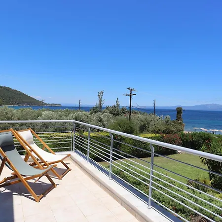 Toroneos Sea Side Villa *